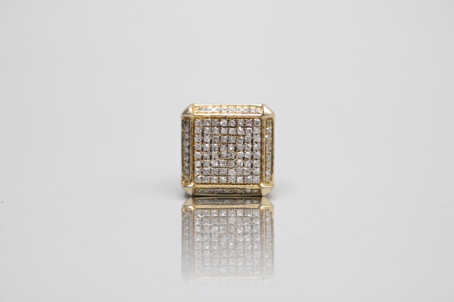 10K Yellow Gold Single Diamond Stud Earring (3.3 Grams)