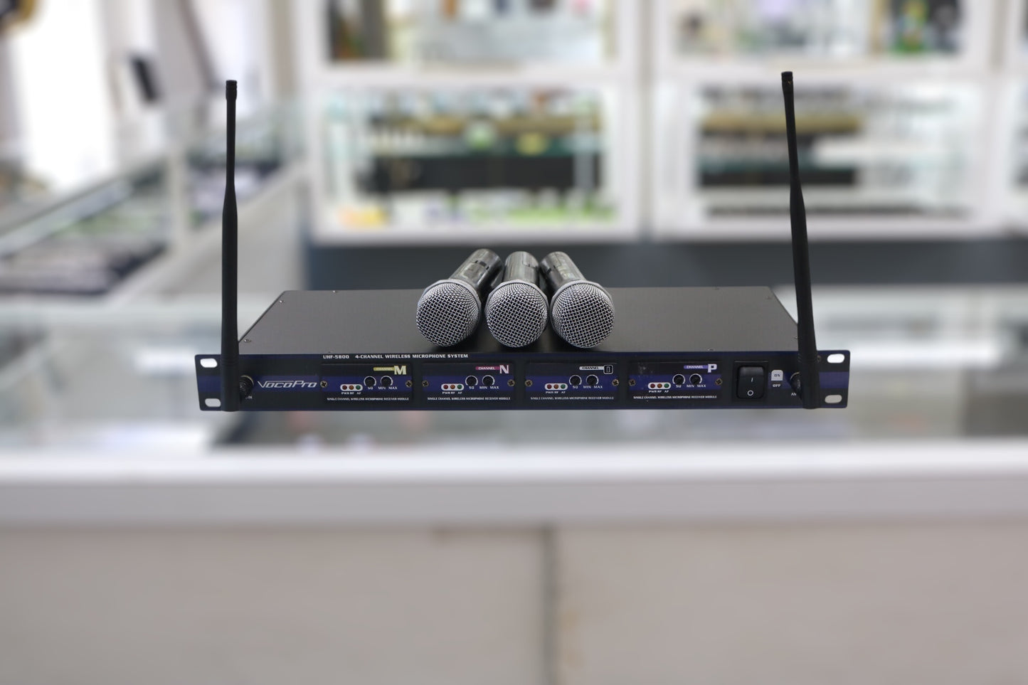 VocoPro UHF-5800, 4 Channel Wireless Microphone System (Local Pick-up only)