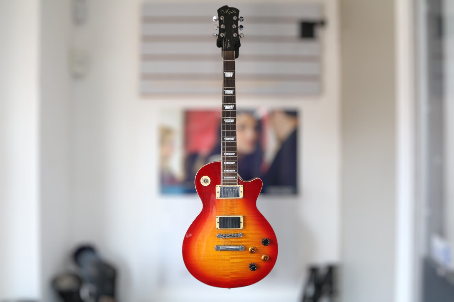 Agile 2000 Cherry Sunburst 6-string Electric Guitar (Local pick-up only)