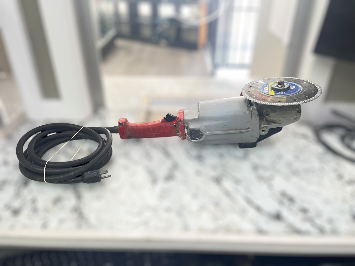 Milwaukee 6068 Grinder