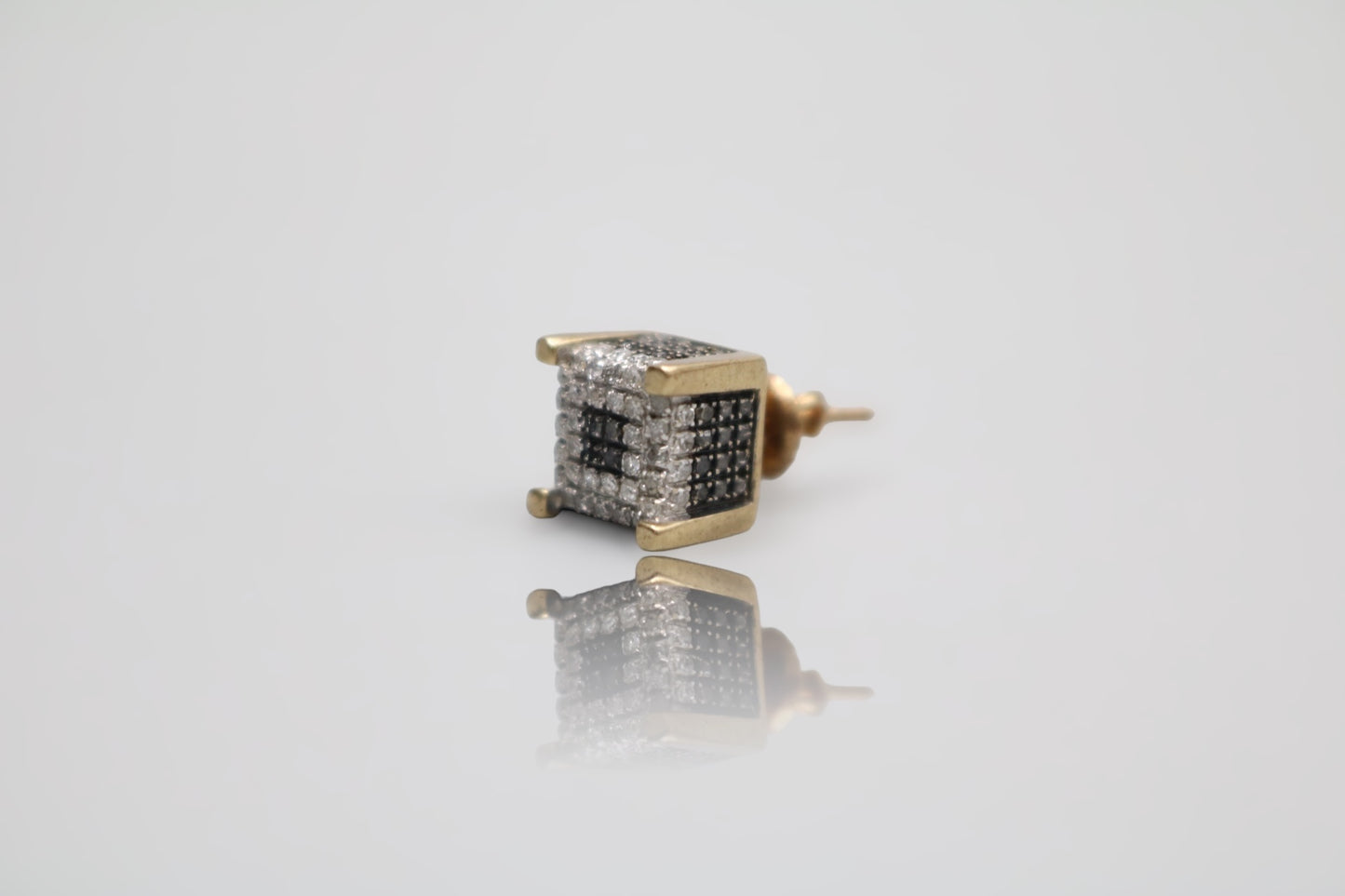 10K Yellow Gold Stud Diamond Single Earring (1.8 Grams)