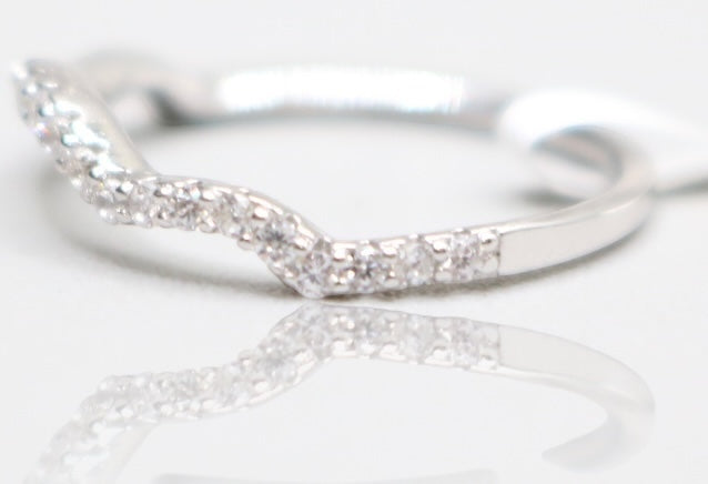 Women's Sterling Silver Cubic Zirconia Band Size 5 (1.1Grams)