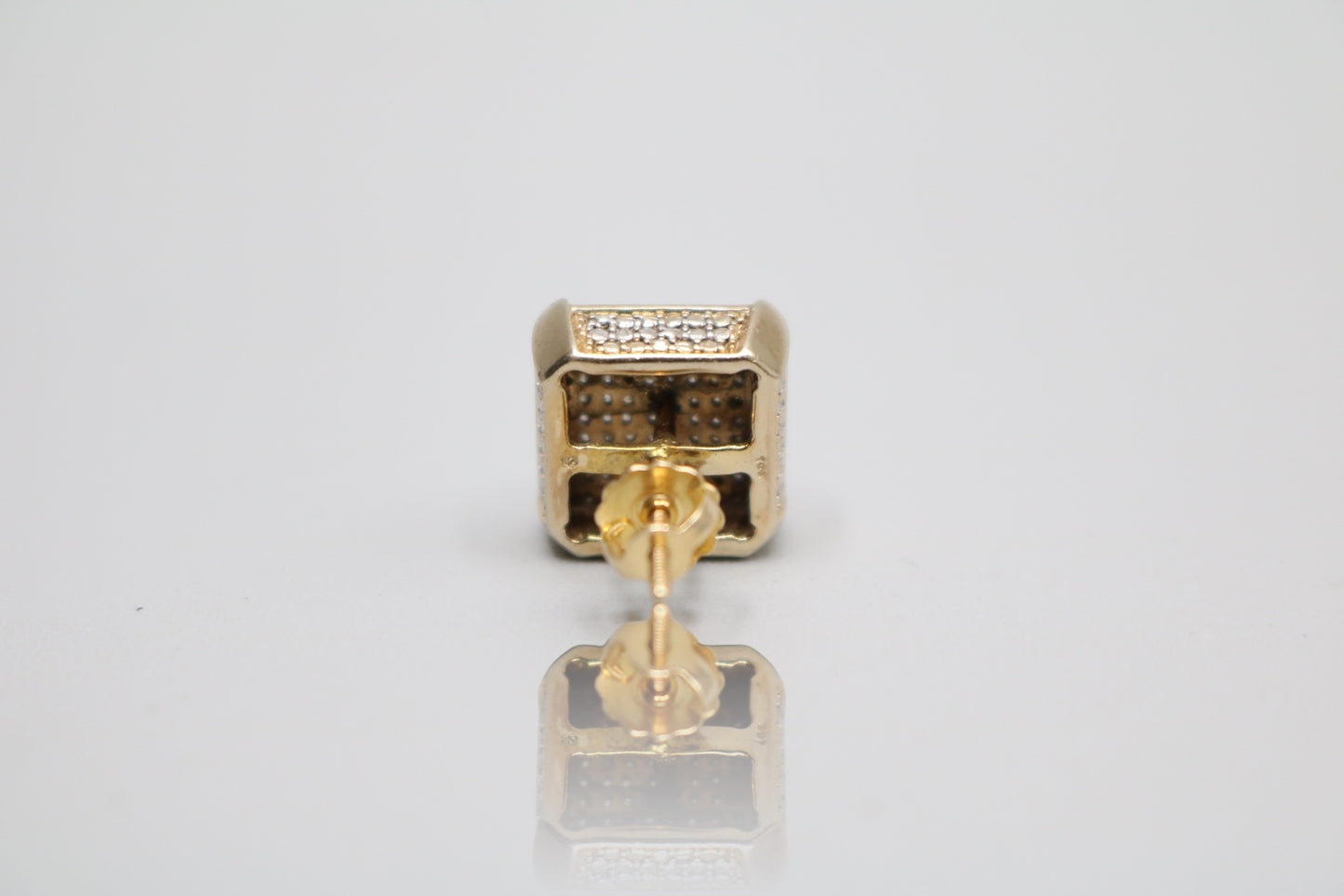 10K Yellow Gold Single Diamond Stud Earring (3.3 Grams)