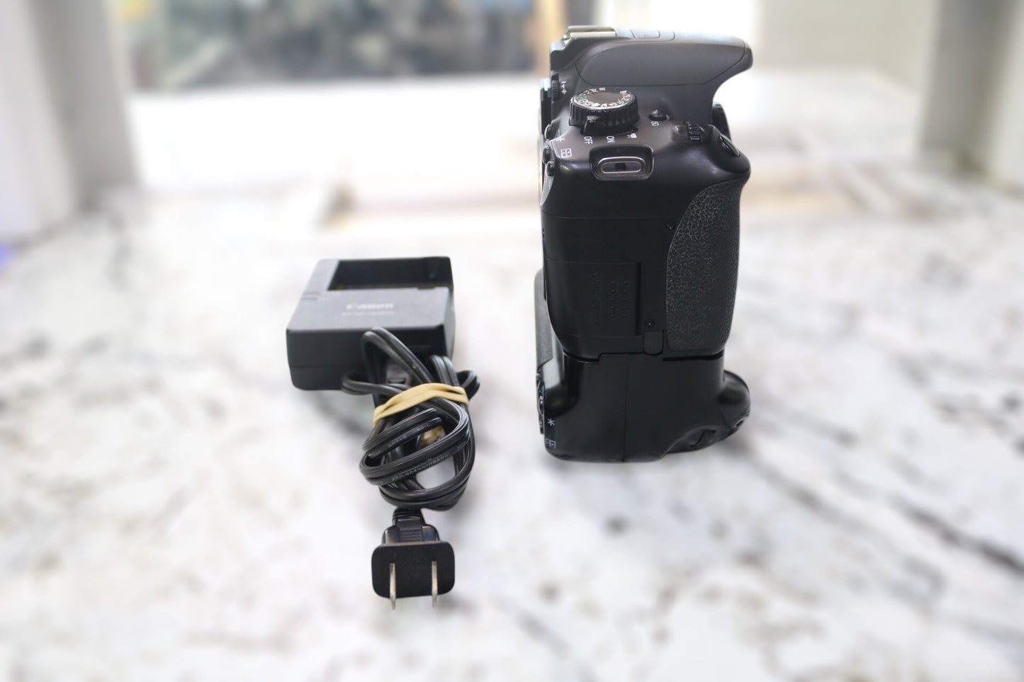 Canon EOS Rebel T4i with Extended Grip