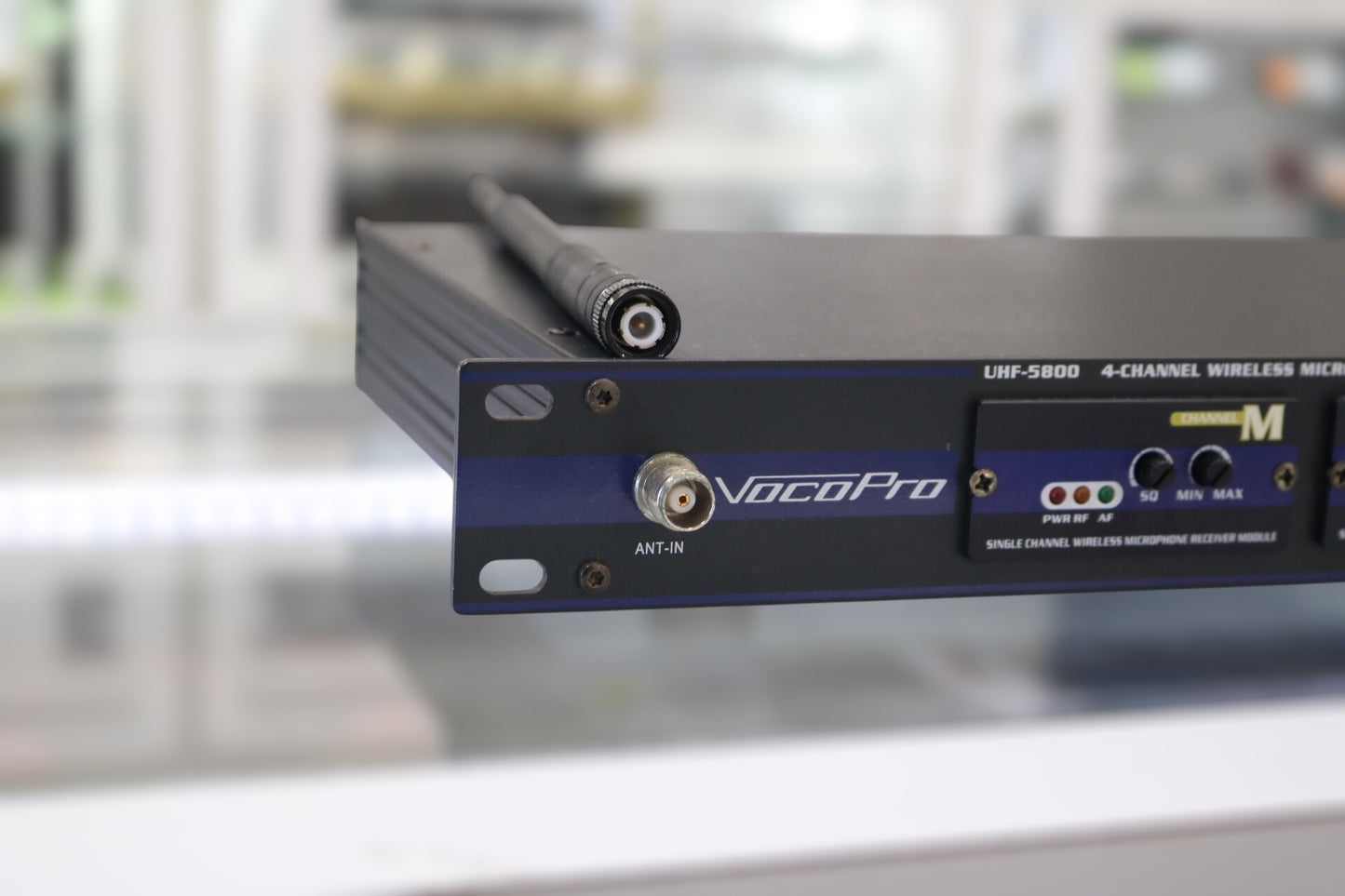 VocoPro UHF-5800, 4 Channel Wireless Microphone System (Local Pick-up only)