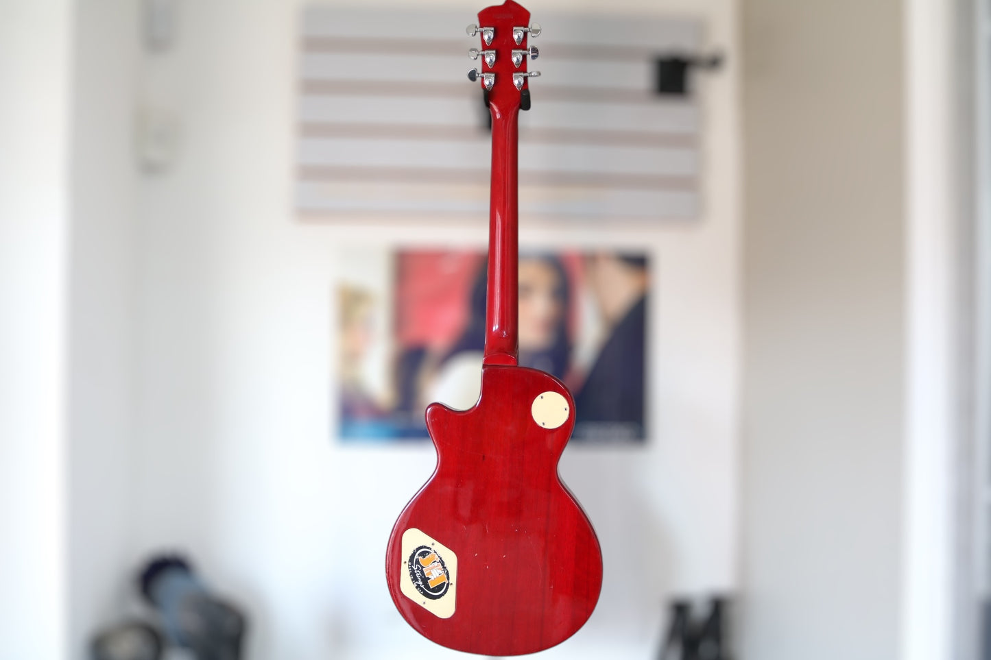 Agile 2000 Cherry Sunburst 6-string Electric Guitar (Local pick-up only)