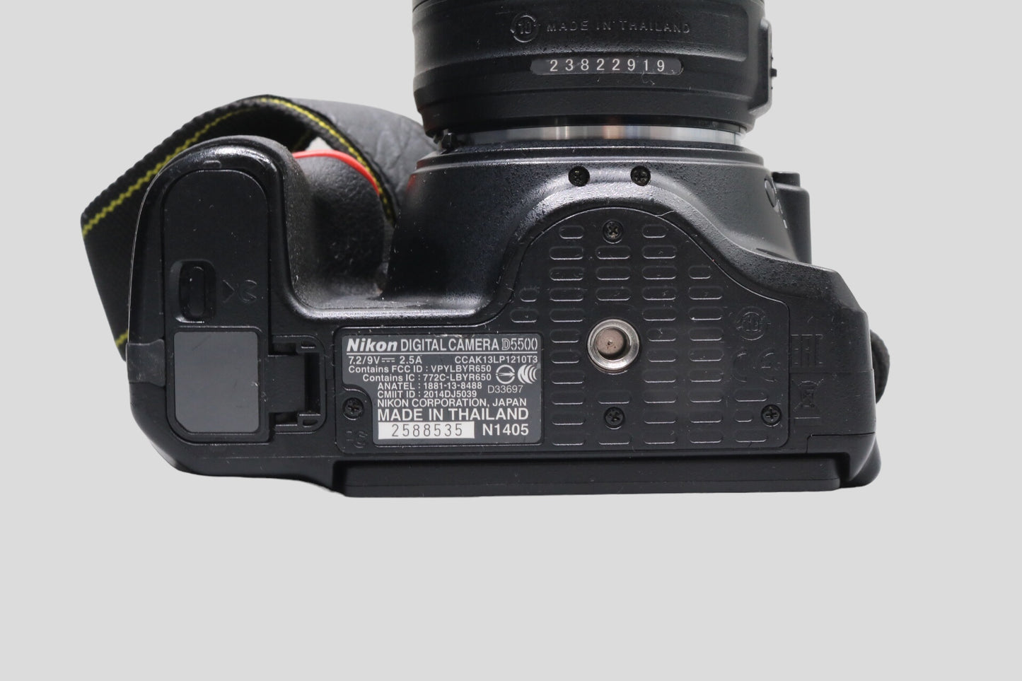 Nikon D5500 N1405 Digital Camera with Nikon DX VR AF-S Nikkor 18-55mm 1:3.5-5.6 G II Lens