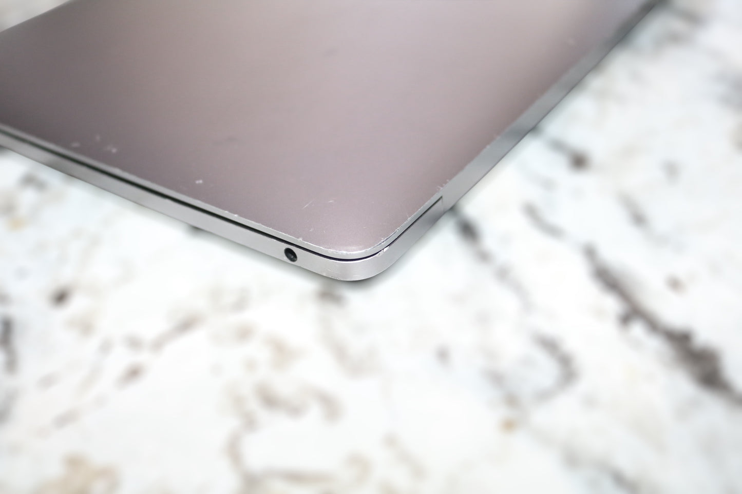 2019 Apple MacBook Pro A2159 13-Inch (8GB, 128 GB SSD) (Please Read)