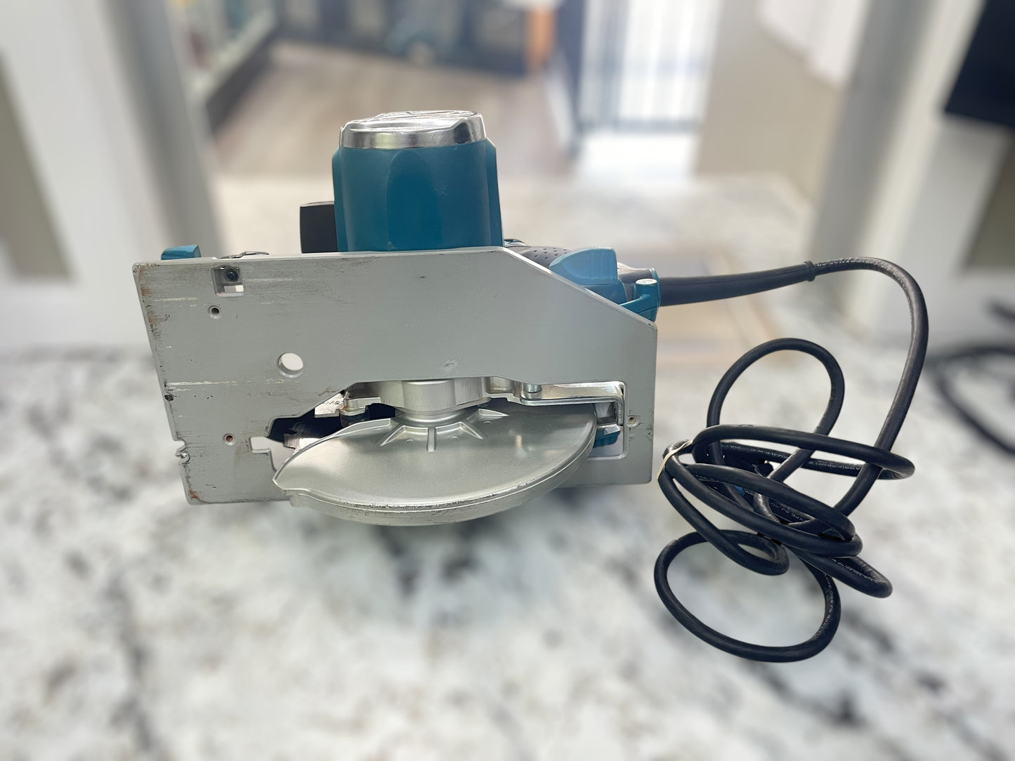 Makita 5008MGA 8-1/4" Magnesium Circular Saw