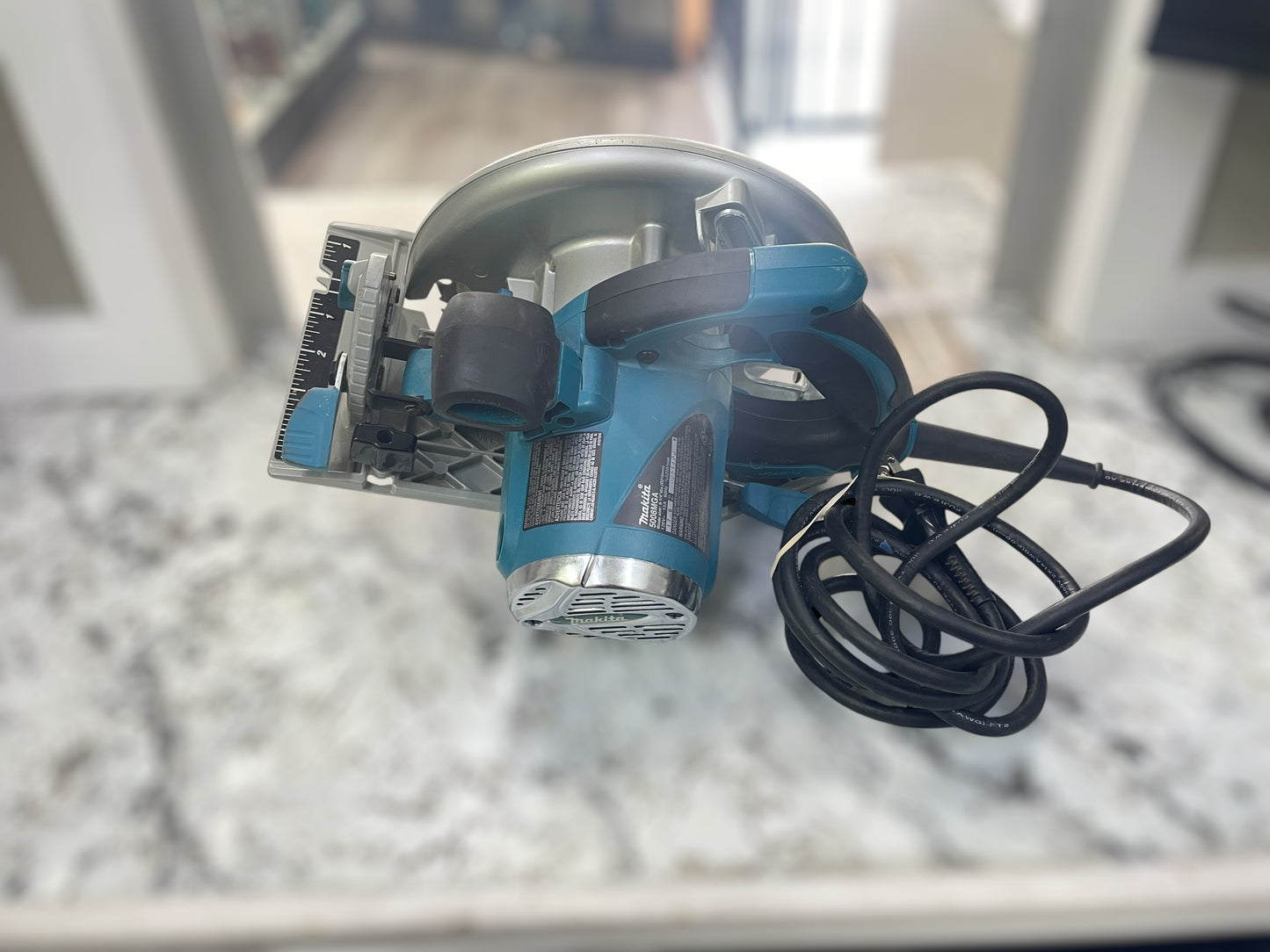 Makita 5008MGA 8-1/4" Magnesium Circular Saw (Local Purchase Only)