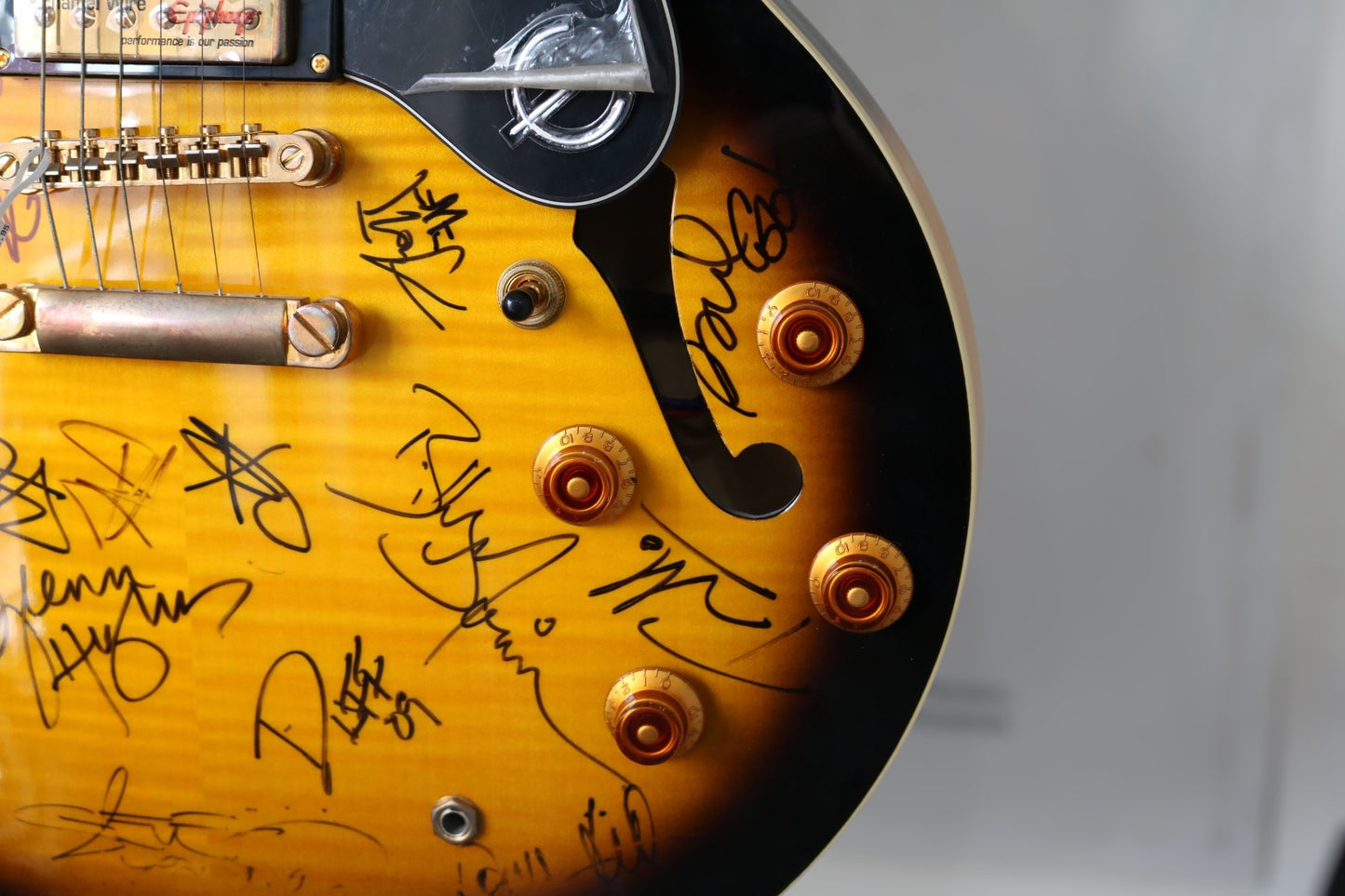 Epiphone Dot Deluxe VS Limited Edition Custom Shop Electric Guitar (Local Pick-Up Only)