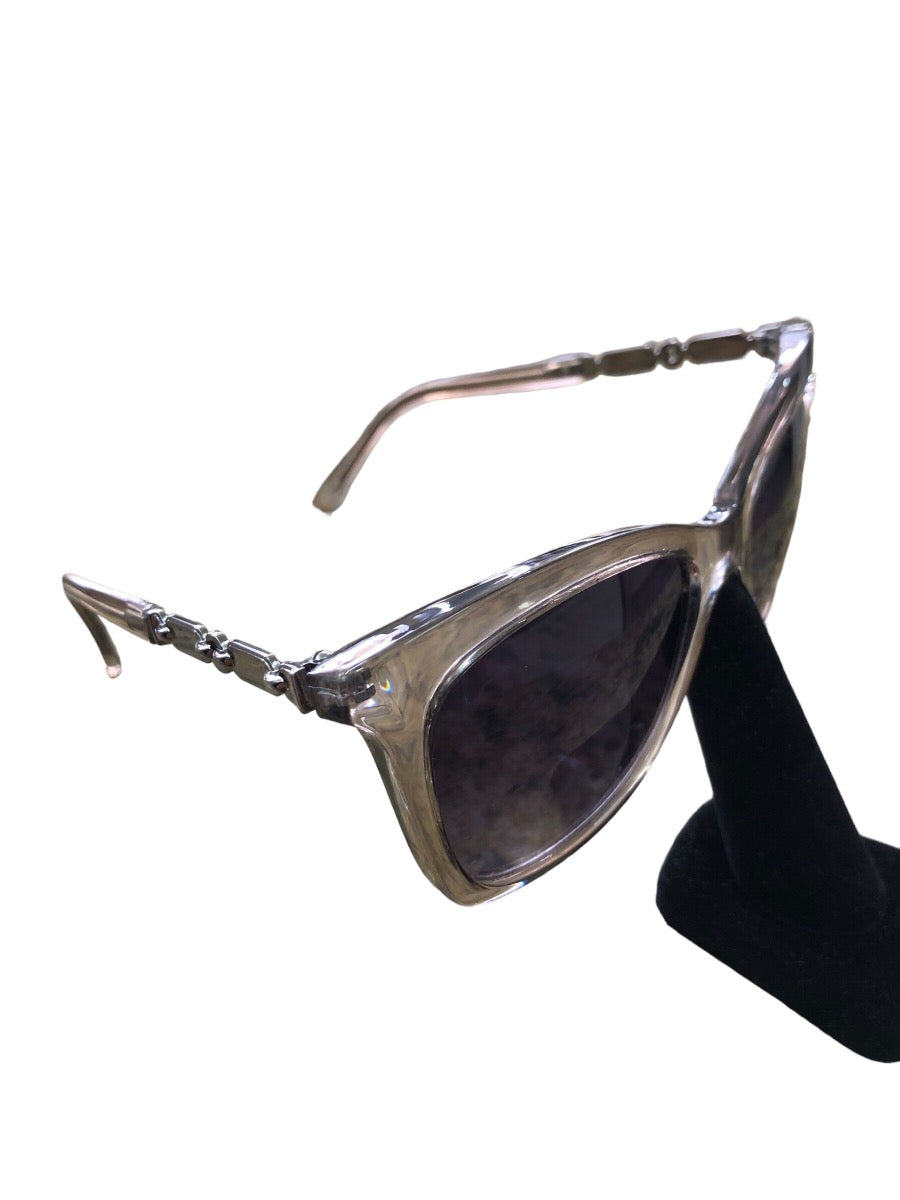 Guess Sunglasses Model 0417