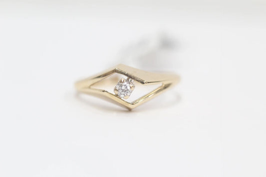 Pre-Owned 14K Yellow Gold Diamond Solitaire Ring (Size 6 1/2)