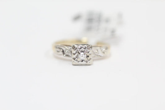 Pre-Owned 14K Two Tone Diamond Engagement Ring (Size 4 & 1/2)