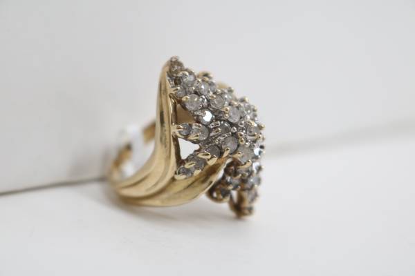 10k Yellow Gold Decagram Star Diamond Cluster Ring Size 7 (1.95 CTW)(Local pick-up only)