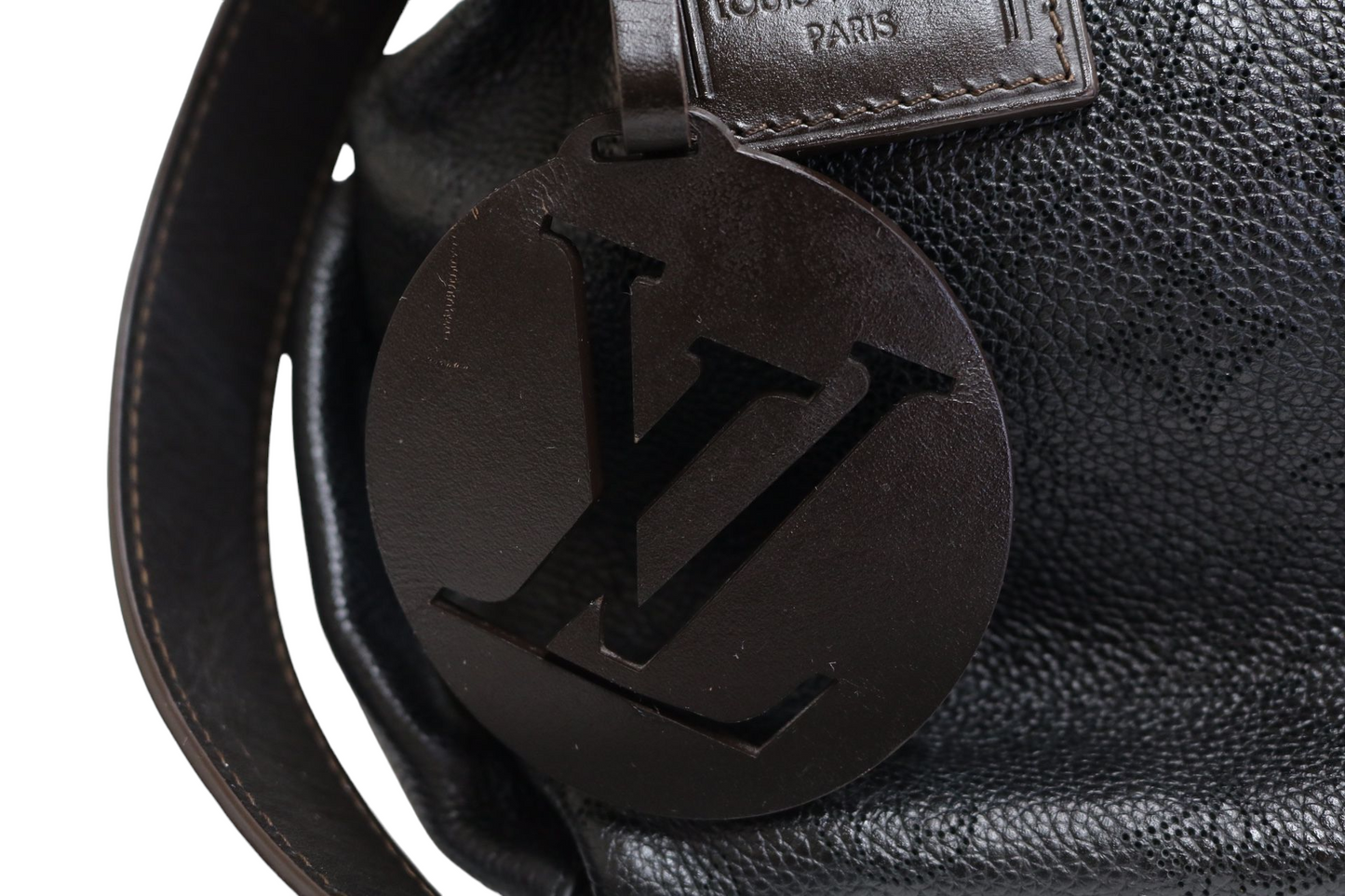 Authentic Louis Vuitton Black Mahina Leather Beaubourg Hobo MM Bag – Paris  Station Shop