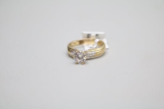 14K Yellow Gold Promise Ring w/Clear Stones (Size 7)
