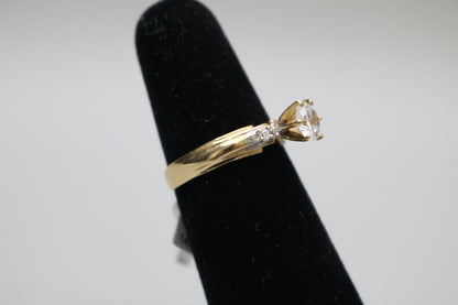 14K Yellow Gold Promise Ring w/Clear Stones (Size 7)