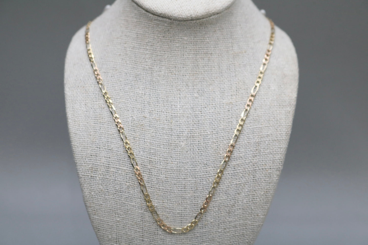 14K Yellow Gold Figaro Style Chain (18 Inches)