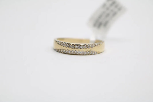 14k Yellow Gold Band Ring W/Clear Stones (Size 11)