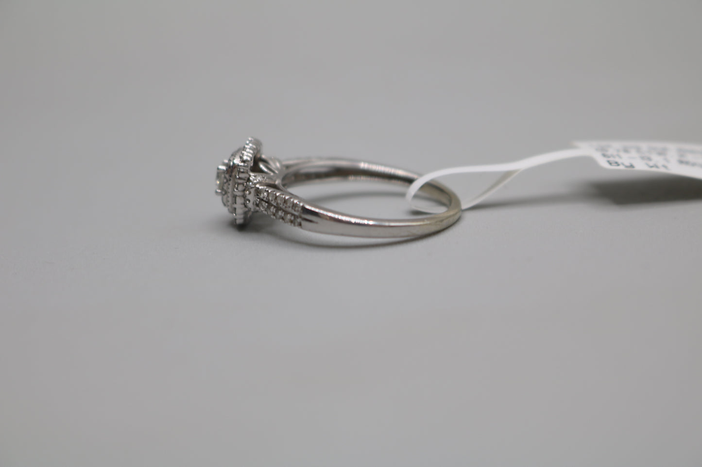 10K White Gold Diamond Engagement Ring (Size 8 & 1/2) (0.78 CTW)