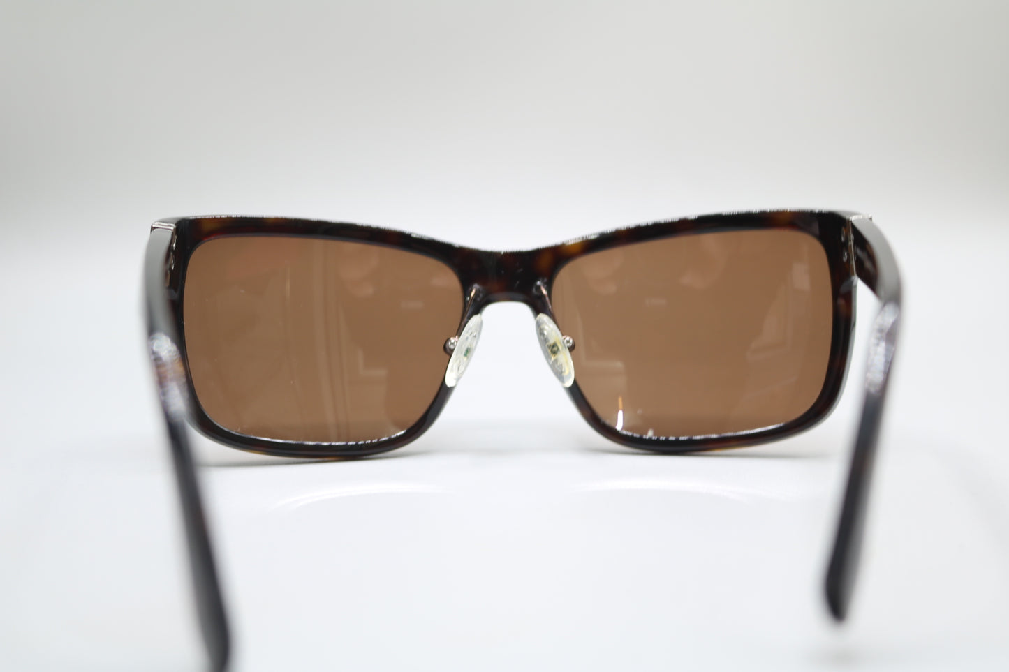 Salvatore Ferragamo SF690S Sunglasses W/ Case