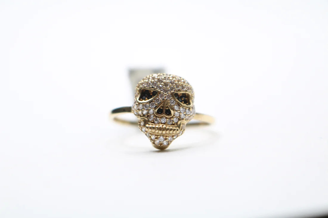 14k Yellow Gold Skull Ring w/Clear and Black Stones (Size 8 3/4)