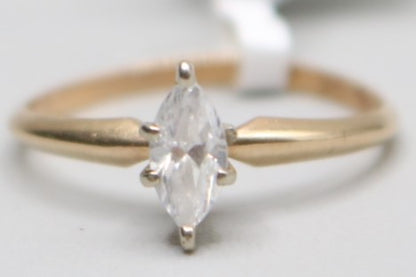 10K Yellow Gold Promise Ring Size 6 1/2