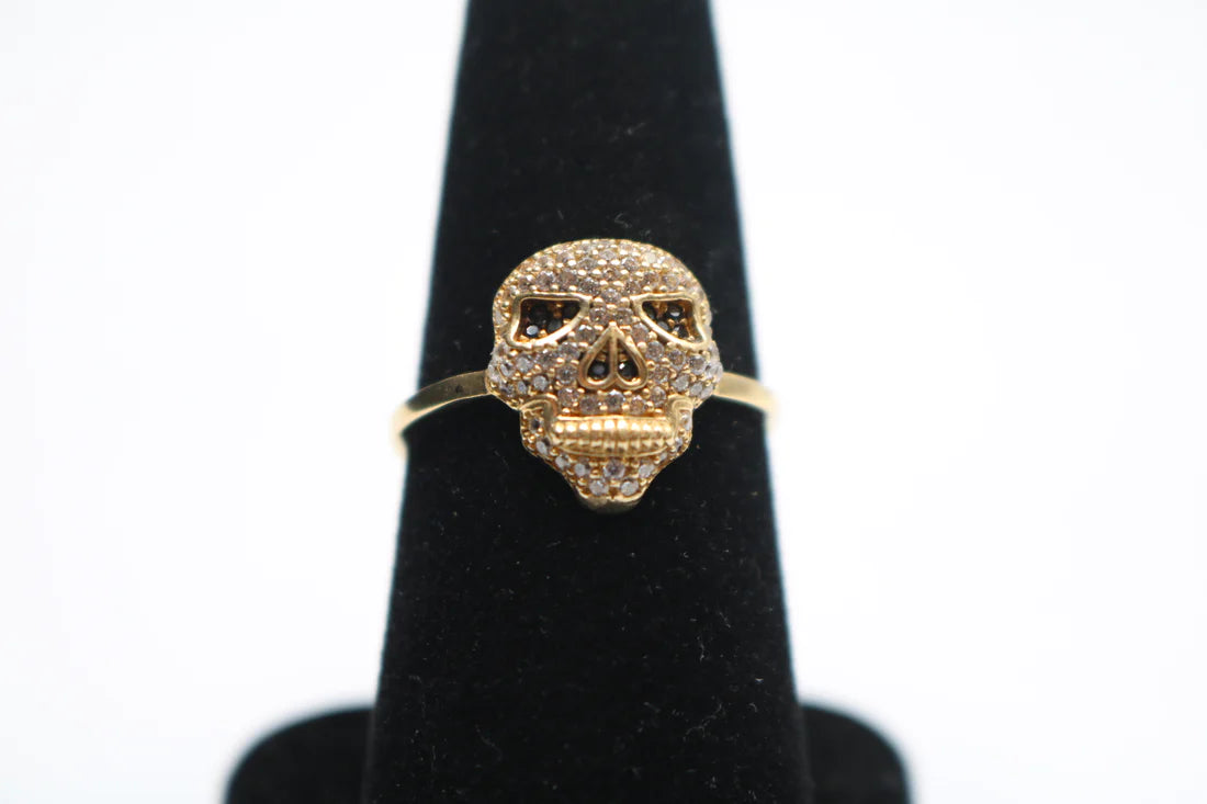 14k Yellow Gold Skull Ring w/Clear and Black Stones (Size 8 3/4)