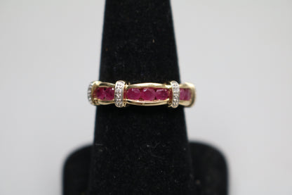 10K Yellow Gold Diamond and Ruby Ring (0.46 CTW Rubies)