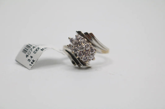 14k White Gold Cluster Ring w/Cubic Zirconium (Size 7 1/2)