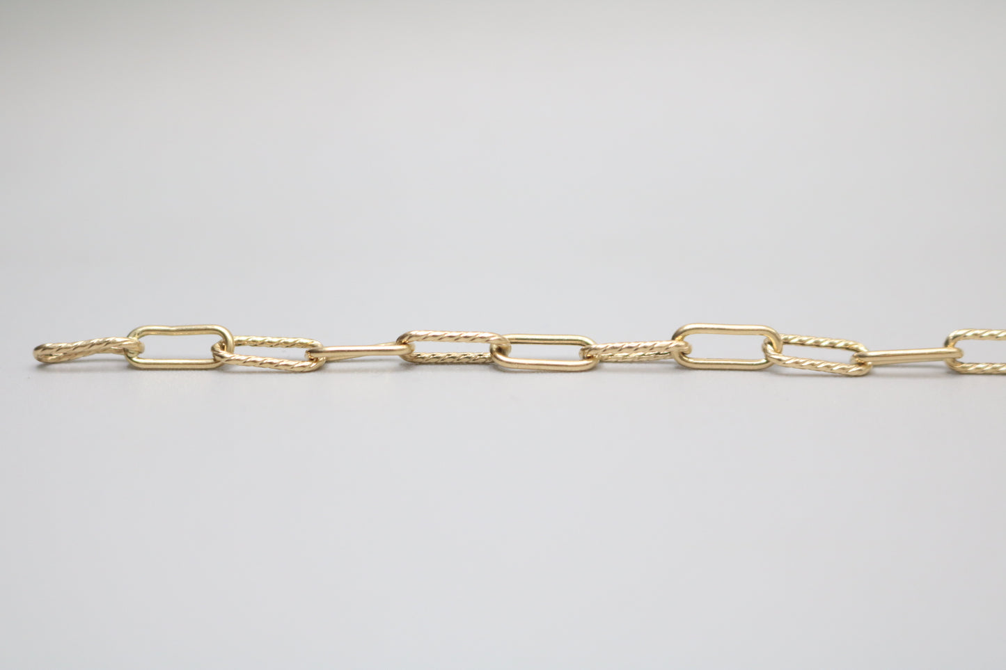 18K Yellow Gold Paper Clip Bracelet (8 Inches)
