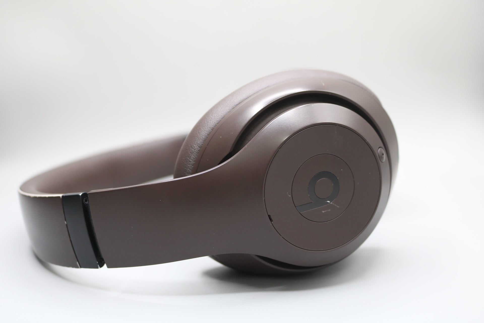 Beats A2924 Studio Pro Wireless Headphones – Community Pawn Shop