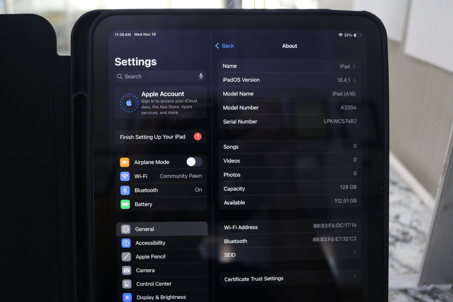 Apple iPad A3354 (A16) 11th Generation 128GB 11 Inch