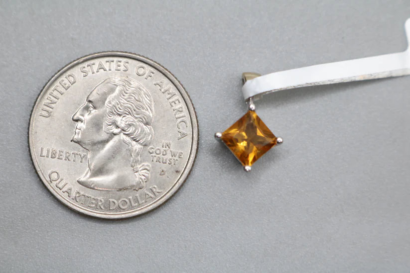 18k White Gold Princess Cut Yellow Citrine Solitaire Pendant