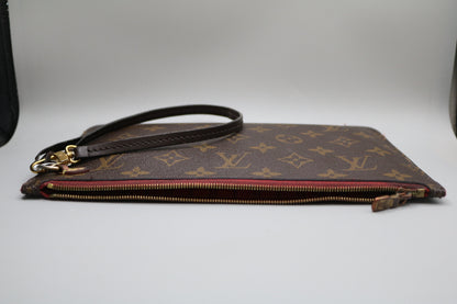Louis Vuitton Neverfull Monogram Wallet