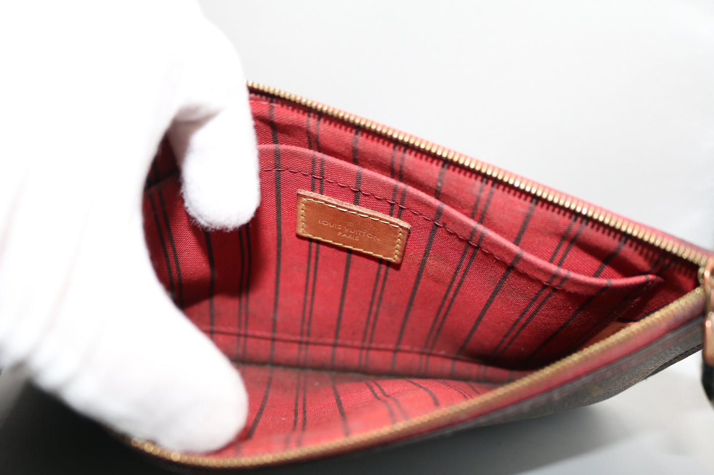 Louis Vuitton Neverfull Monogram Wallet