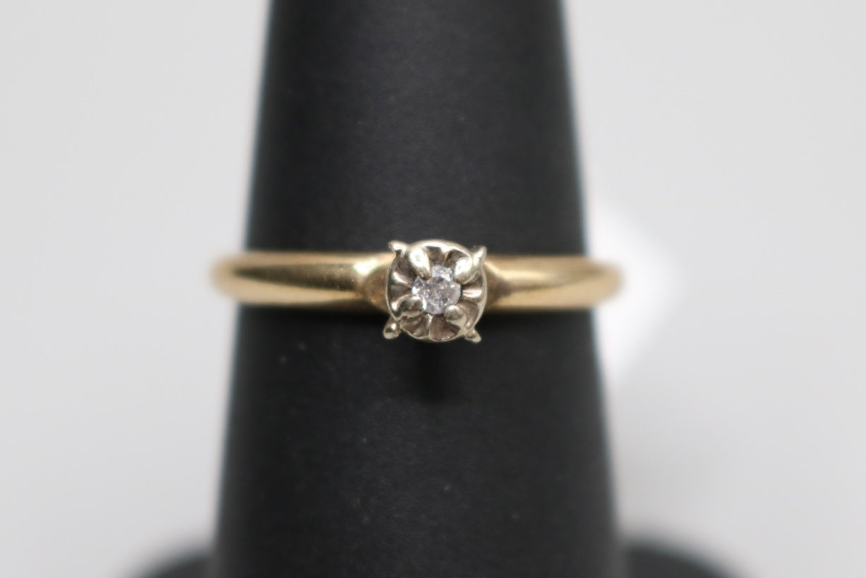 10K Yellow Gold Solitaire Diamond Engagement Ring (Size 6)