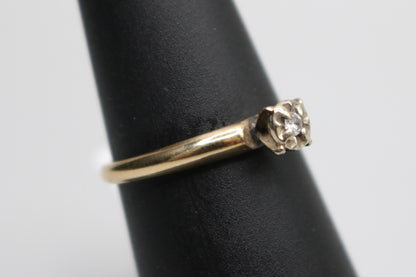 10K Yellow Gold Solitaire Diamond Engagement Ring (Size 6)