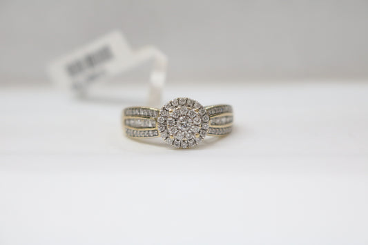 10K Yellow Gold Diamond Halo Cluster Design Lady's Ring (Size 6) (0.56 CTW)