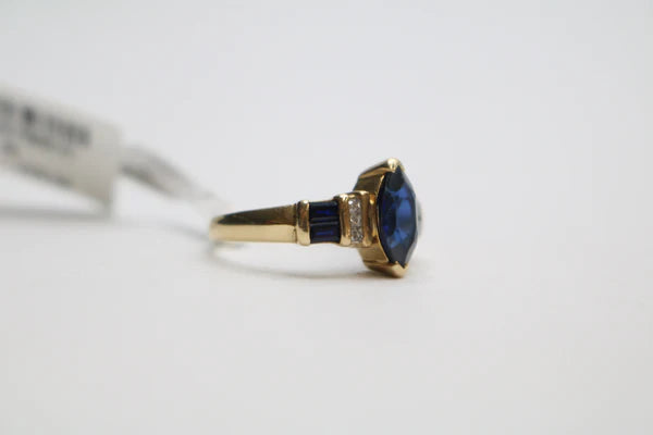 14k Yellow Gold Past, Present, And Future Lady's Ring (Size 5 3/4)
