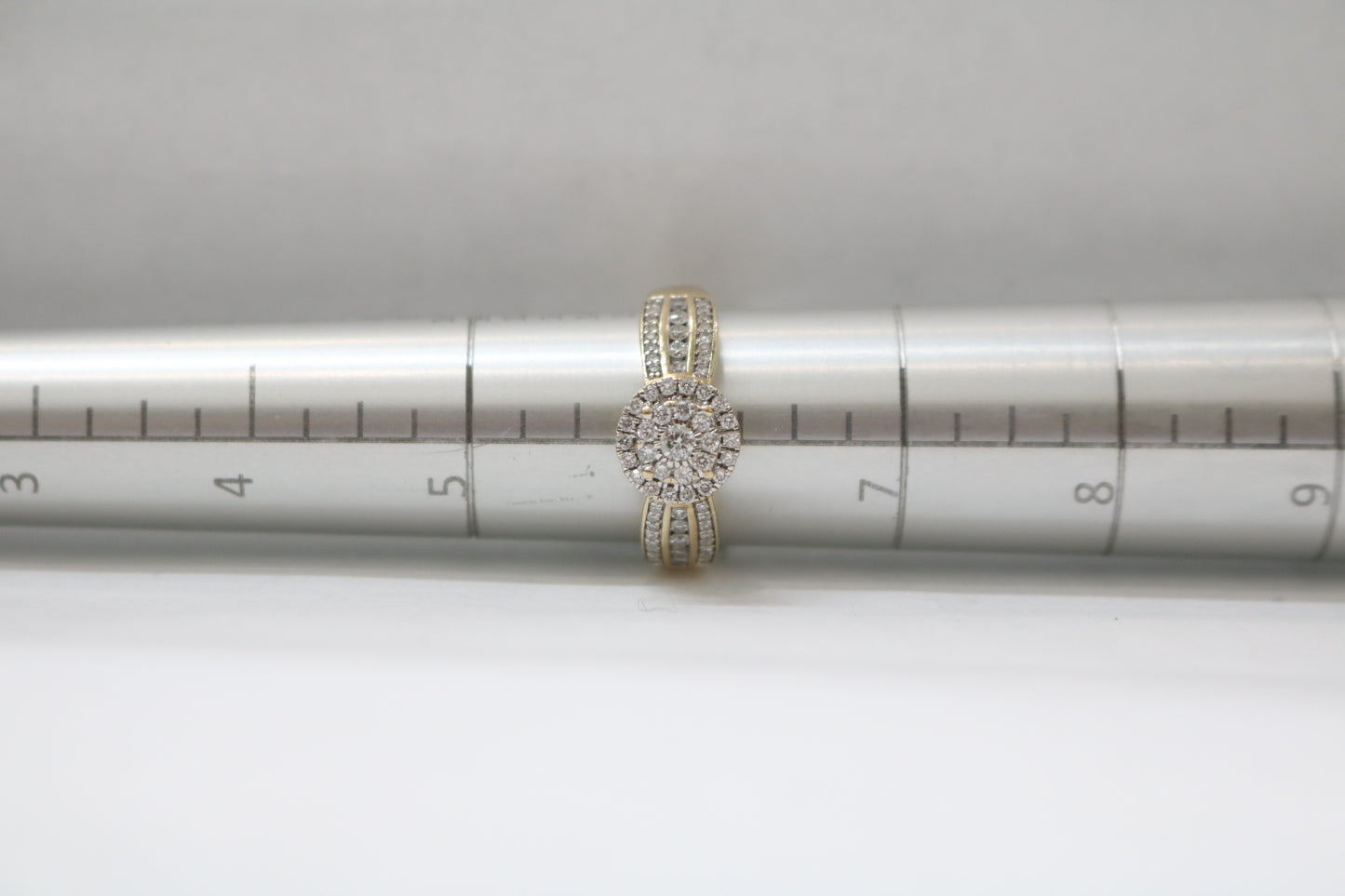 10K Yellow Gold Diamond Halo Cluster Design Lady's Ring (Size 6) (0.56 CTW)