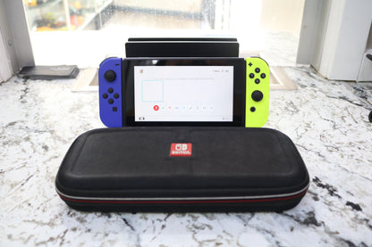 Nintendo Switch HAC-001(-01) Blue and Lime Green