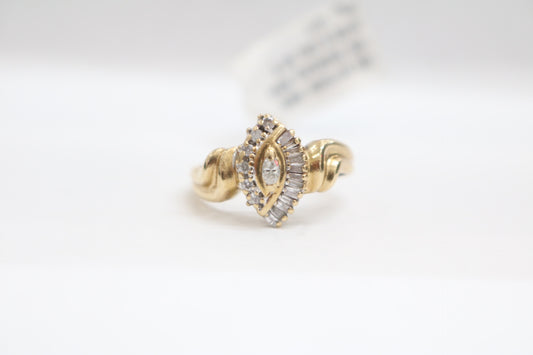10K Yellow Gold Lady's Diamond Ring (Size 5 3/4)