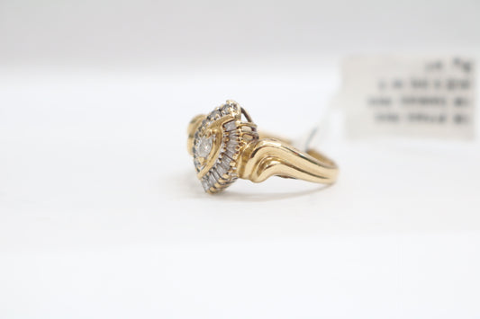10K Yellow Gold Lady's Diamond Ring (Size 5 3/4)