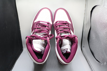 Air Jordan 1 Bordeaux Size 12