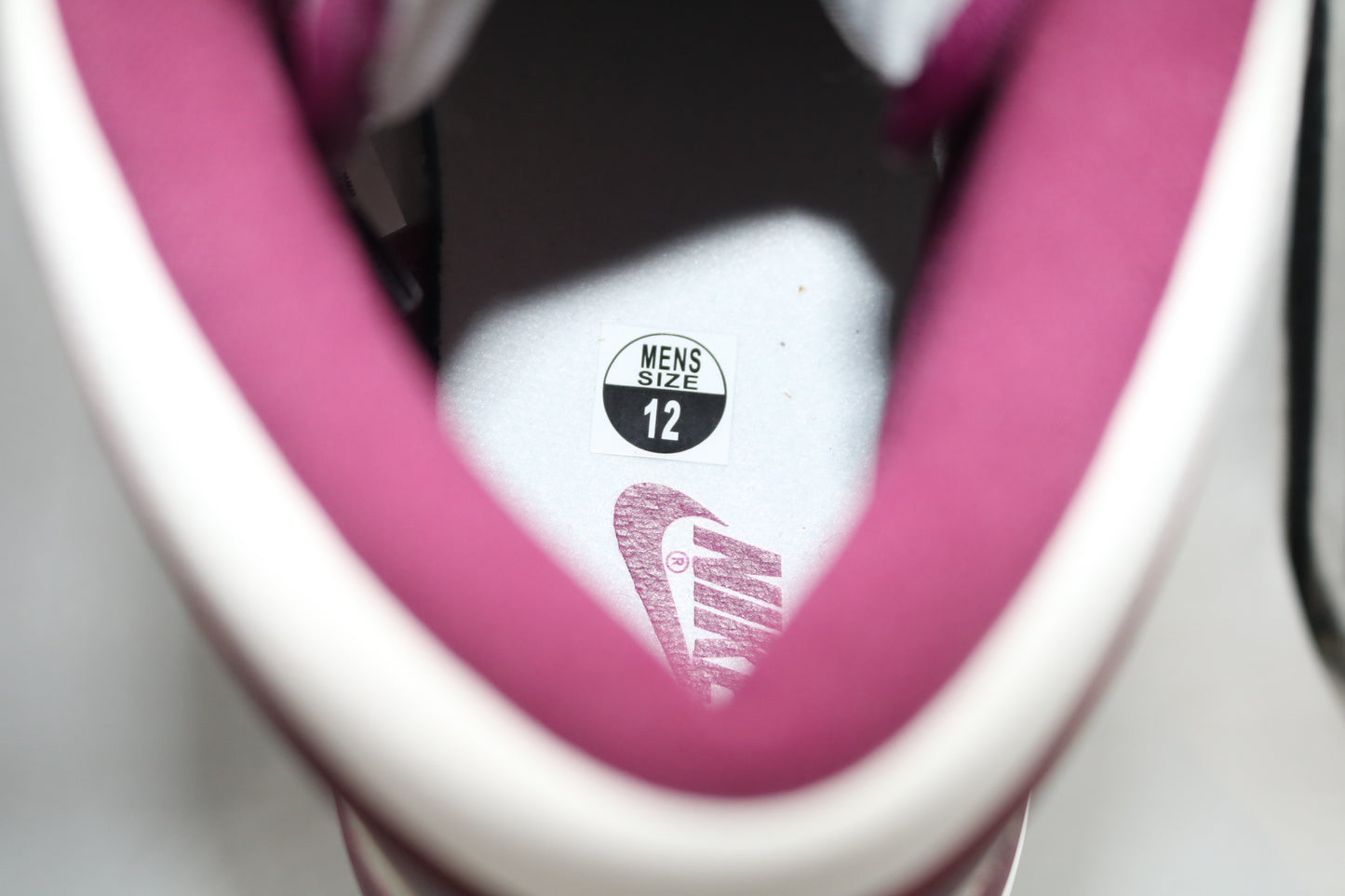 Air Jordan 1 Bordeaux Size 12