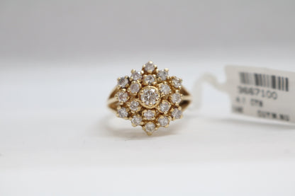 14K Yellow Gold Diamond Cluster Ring (Size 8) (1.05 CTW)