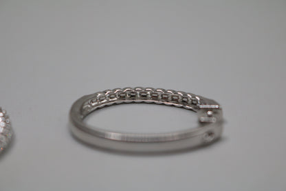 10K White Gold Diamond Hoop Pair Earrings (0.91CTW)