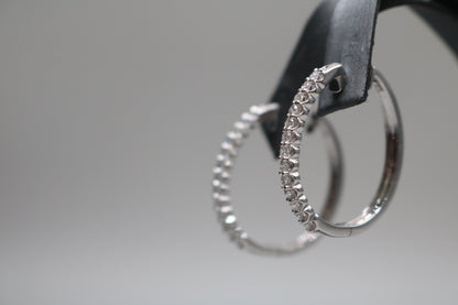 10K White Gold Diamond Hoop Pair Earrings (0.91CTW)